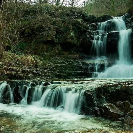 La Casa Del Rio. * La Serna (Cantabria)